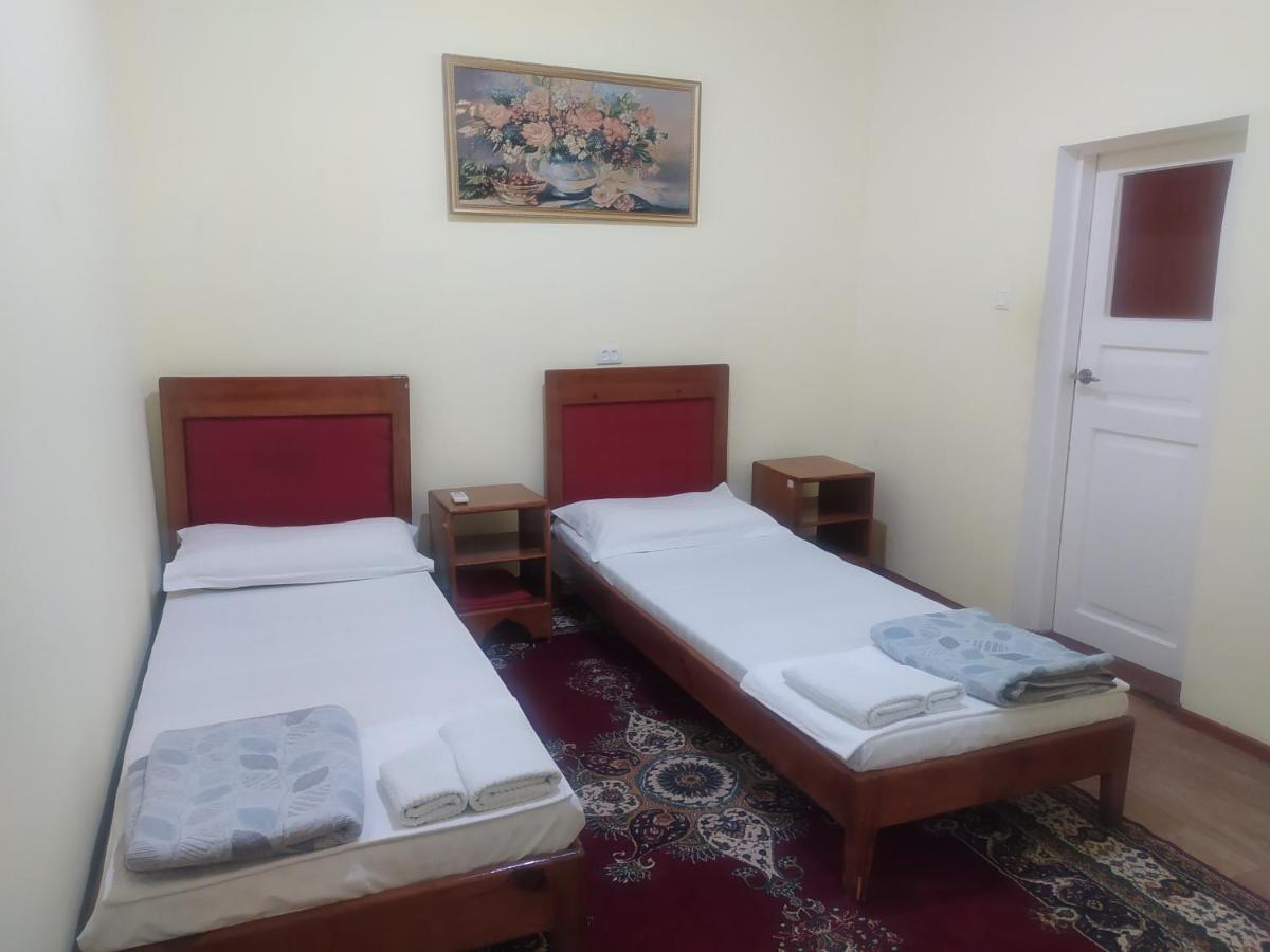 Amir-Yaxyo Hotel Bukhara Esterno foto