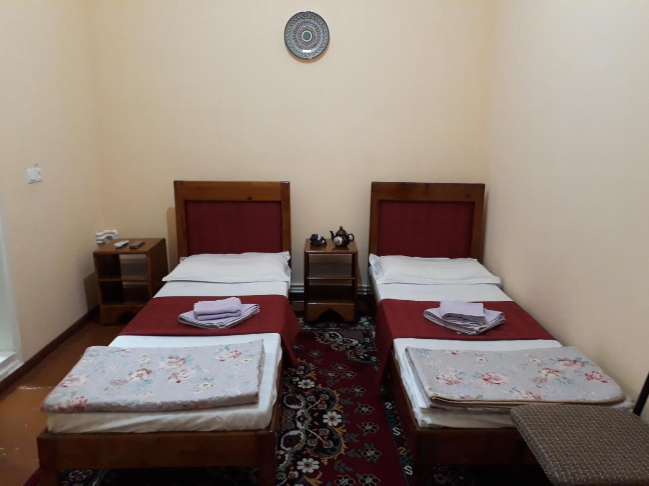 Amir-Yaxyo Hotel Bukhara Esterno foto